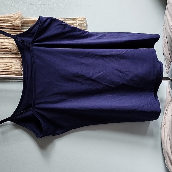 XL tank with built in bra support - Picture 3 of 3